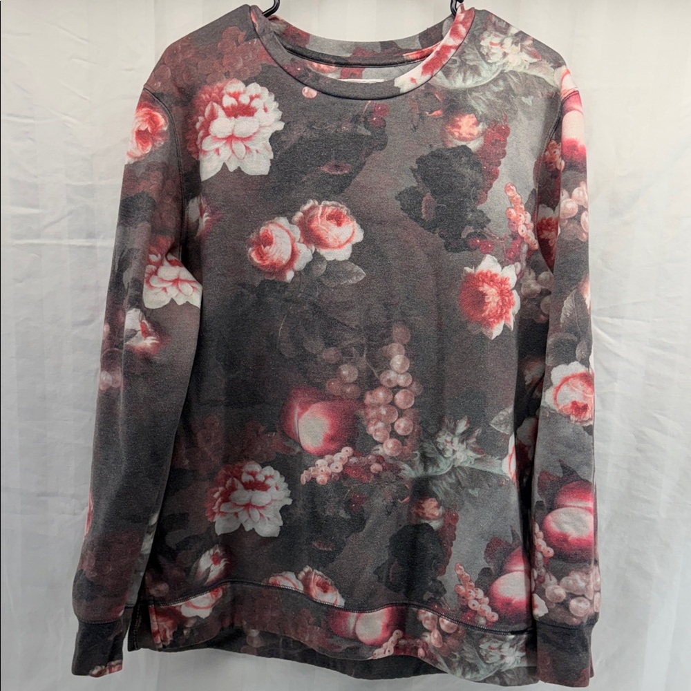 On the‎ Byas Floral Sweatshirt in Pink and Gray
